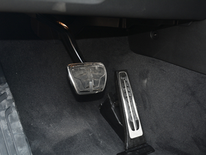 2018xDrive 25i M\b g