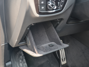 2018xDrive 25i M\b g