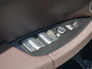 2018xDrive 25i M\b {܇ƅ^	