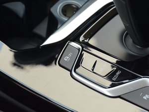 2018xDrive 25i M\b п؅^