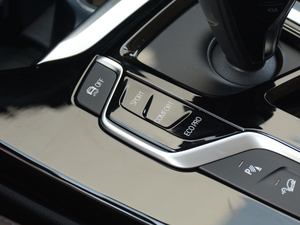 2018xDrive 25i M\b п؅^