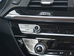 2018xDrive 25i M\b п؅^