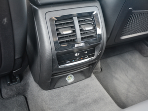 2018xDrive 25i Ab п؅^