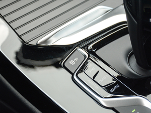 2018xDrive 25i Ab п؅^