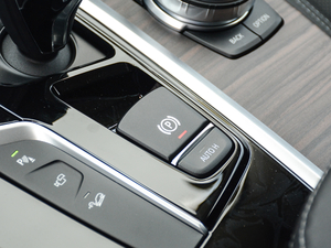 2018xDrive 25i Ab v܇Ƅ