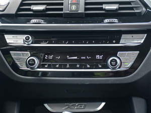 2018xDrive 25i Ab {{