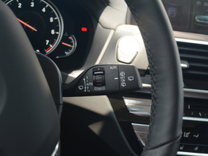 2018xDrive 25i Ab п؅^