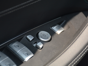 2018xDrive 25i Ab п؅^