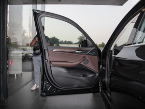 2018xDrive 28i Ab {λ܇T