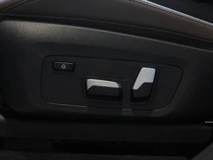 2018xDrive 28i Ab {{