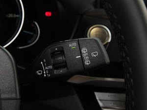 2018xDrive 28i Ab п؅^