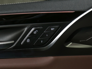 2018xDrive 28i M\b g