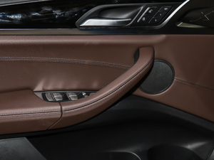 2018xDrive 28i M\b g