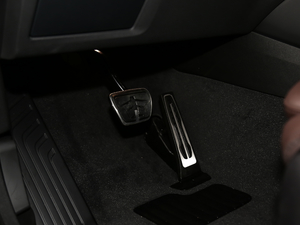 2018xDrive 28i M\b g