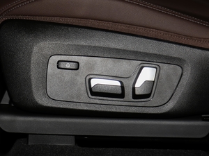 2018xDrive 28i M\b {{