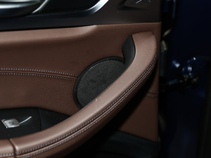 2018xDrive 28i M\b g