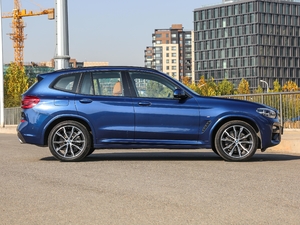 2018xDrive 30i M\b w^