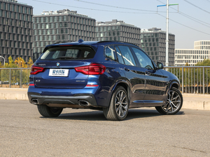 2018xDrive 30i M\b w^