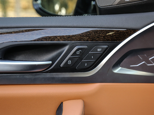 2018xDrive 30i M\b g