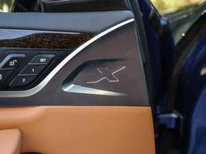 2018xDrive 30i M\b g