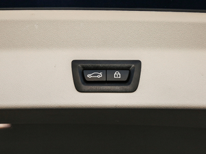 2018xDrive 30i M\(yn)(dng)b g