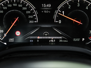 2018xDrive 30i M\b п؅^