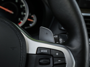 2018xDrive 30i M\b п؅^