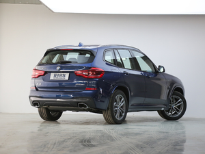 2018xDrive 25i M\b w^