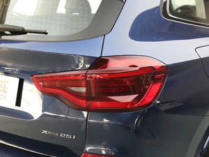 2018xDrive 25i M\b ^