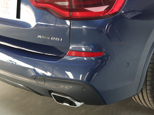 2018xDrive 25i M\b ^