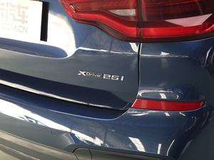 2018xDrive 25i M\b ^