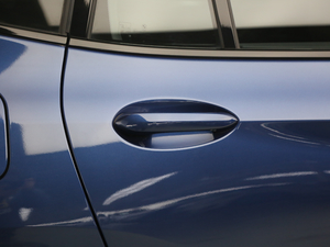 2018xDrive 25i M\b {T