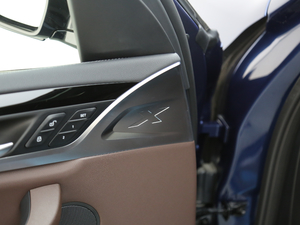 2018xDrive 25i M\b g