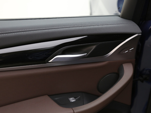 2018xDrive 25i M\b g