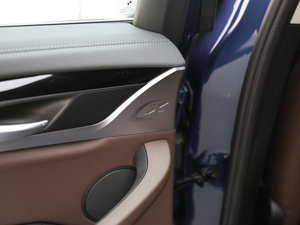 2018xDrive 25i M\(yn)(dng)b g