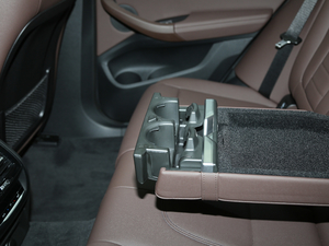 2018xDrive 25i M\(yn)(dng)b g