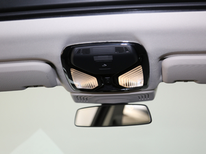 2018xDrive 25i M\(yn)(dng)b g