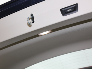 2018xDrive 25i M\(yn)(dng)b g