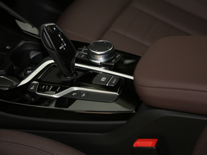 2018xDrive 25i M\b v܇Ƅ