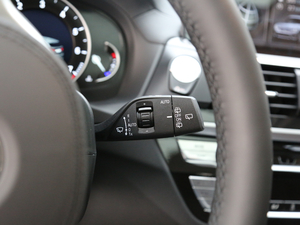 2018xDrive 25i M\b п؅^