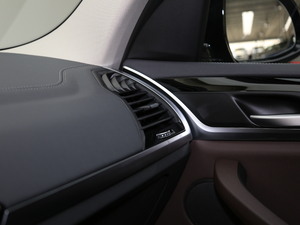 2018xDrive 25i M\b п؅^