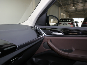 2018xDrive 25i M\b п؅^