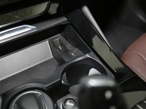 2018xDrive 25i M\b п؅^