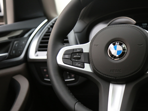 2018xDrive 25i M\b п؅^