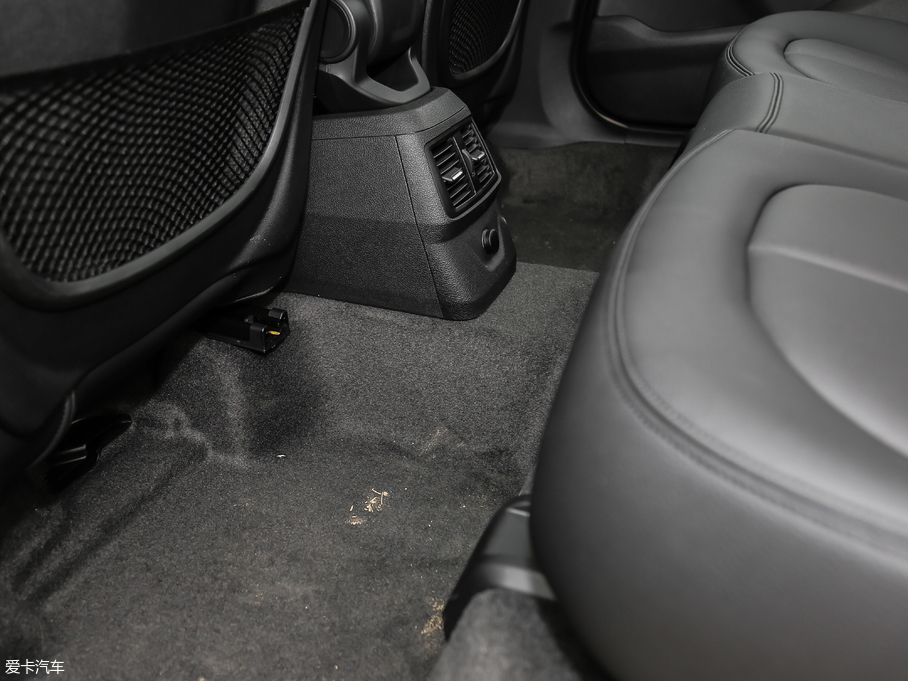 2018R2ϵ܇ 218i \b