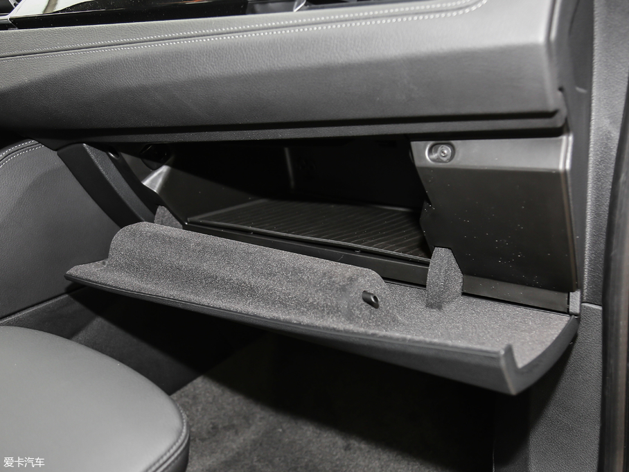 2018R2ϵ܇ 218i \(yn)b