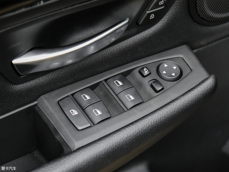 2018R2ϵ܇ 218i \b