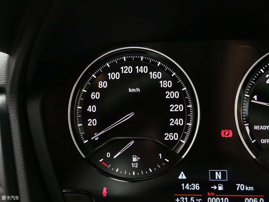 2018R2ϵ܇ 218i \b