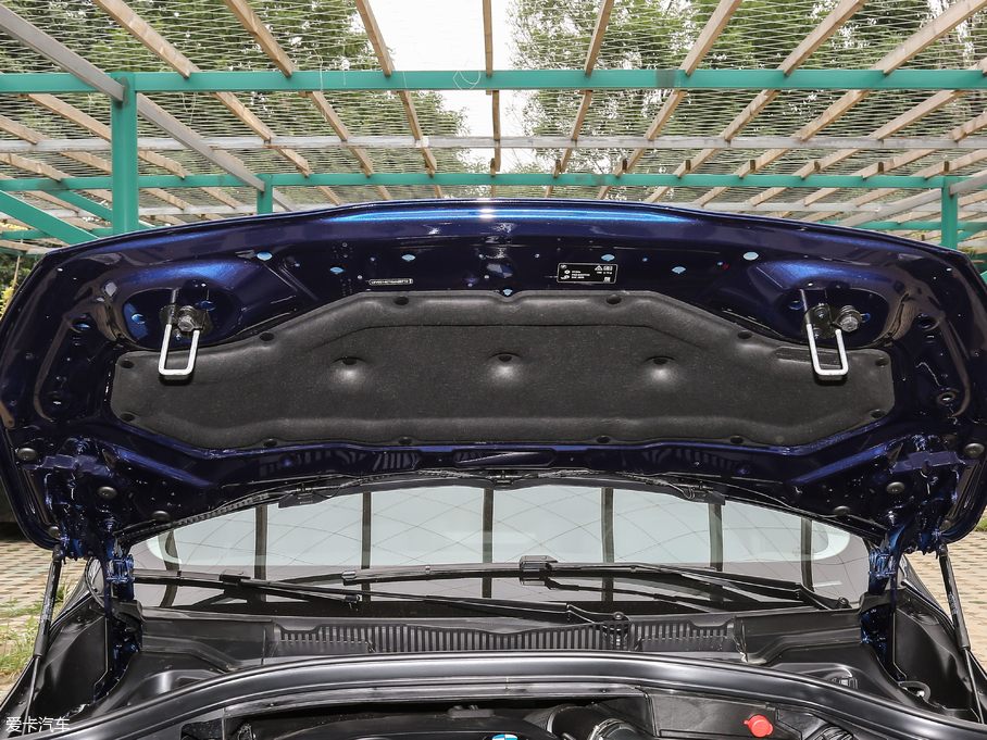 2018R2ϵ܇ 218i \(yn)b