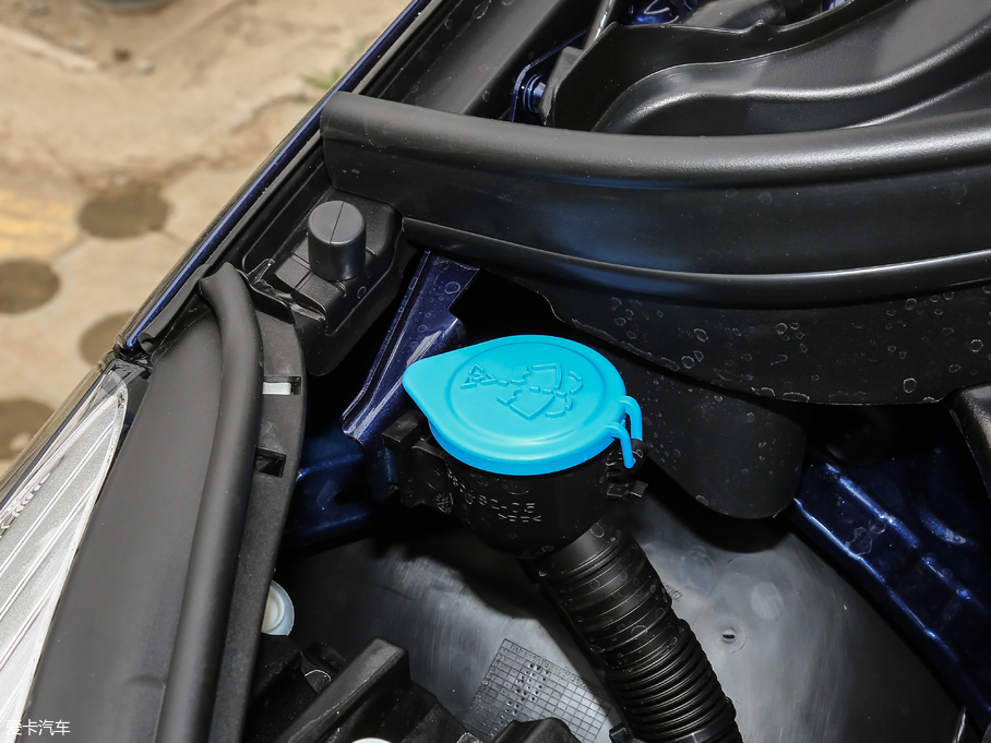 2018R2ϵ܇ 218i \b